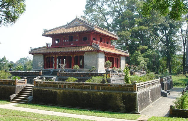 Thượng tôn pháp luật thời vua Minh Mạng