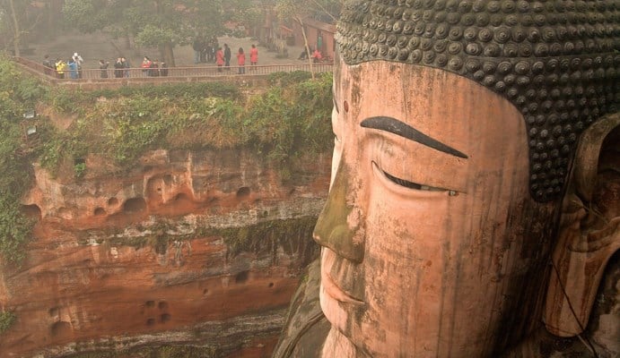 Lạc Sơn Đại Phật: Pho tượng ngàn năm mưa gió vẫn trường tồn